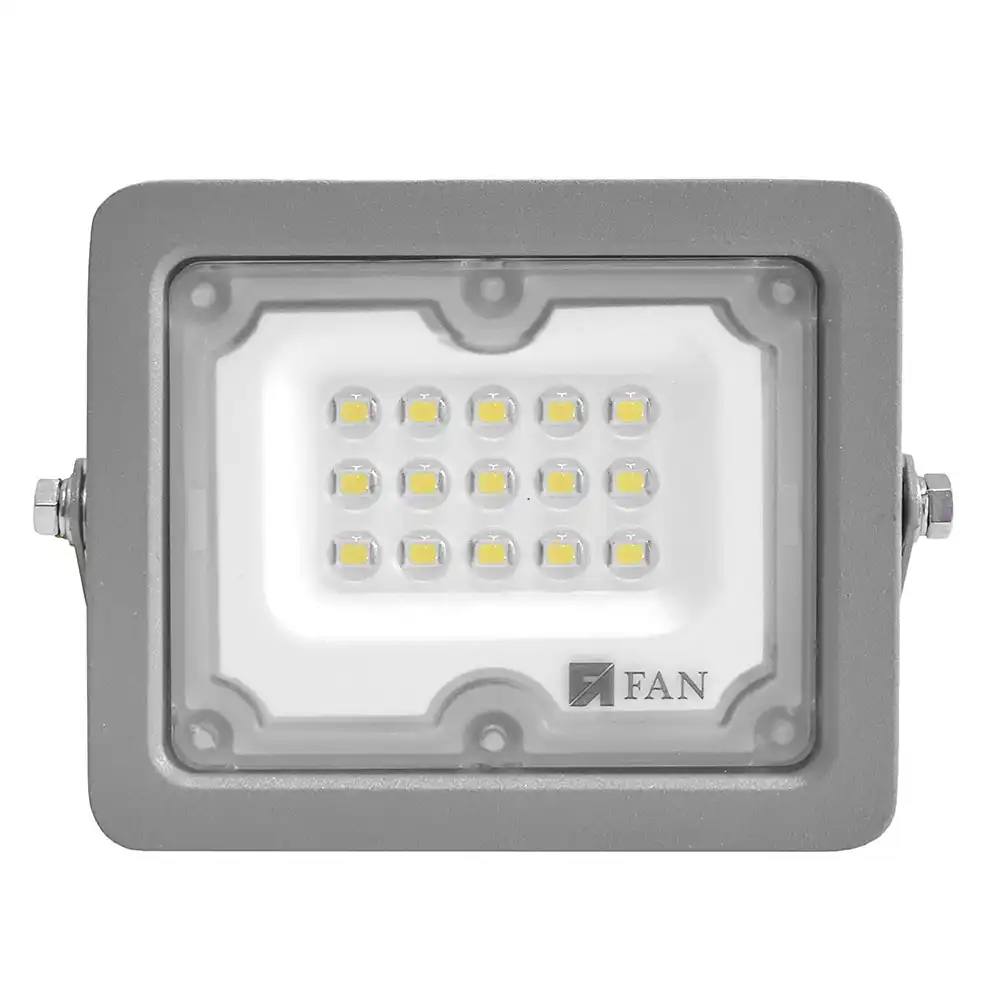 Уличные LED-прожекторы IP65 для парковок, фасадов и производственных объектов