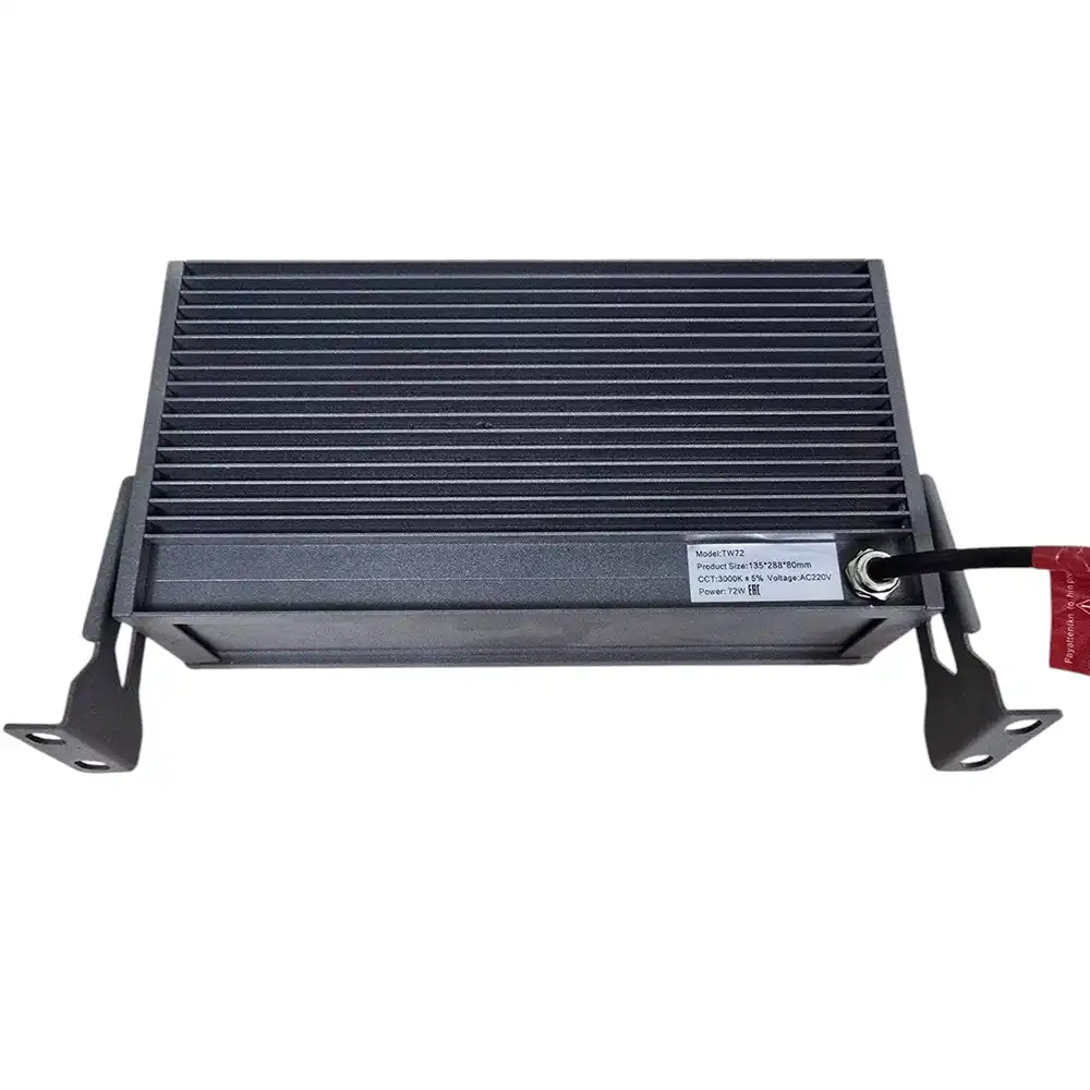 Светильник фасадный TW 72W. 3000К